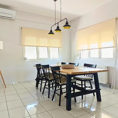 Themis Family Hideaway Вилла