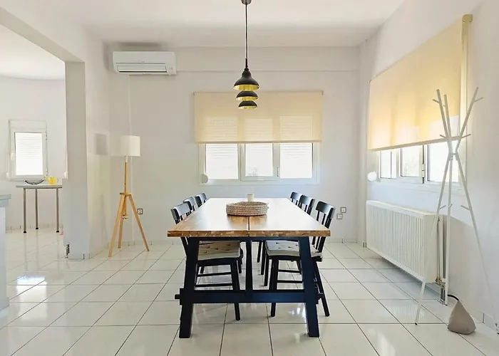 Themis Family Hideaway